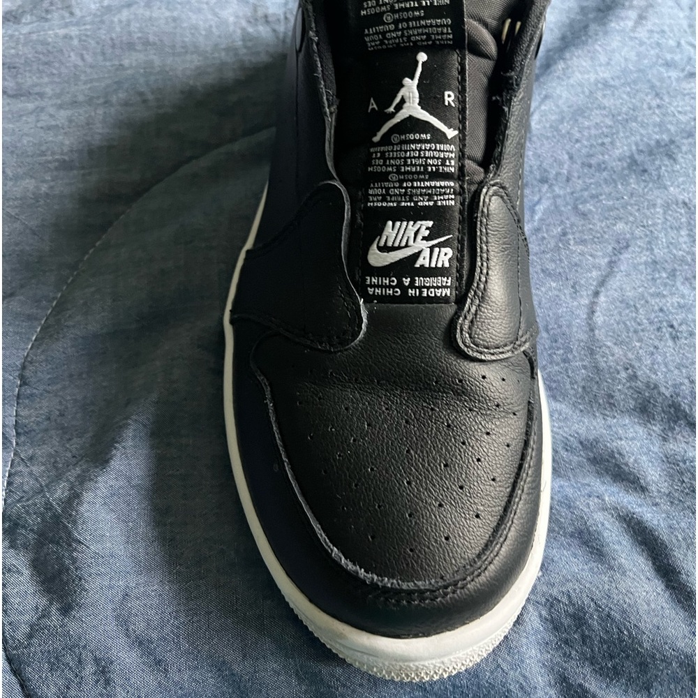 I don’t have any tags but they are brand new. Size 8 air Jordan.